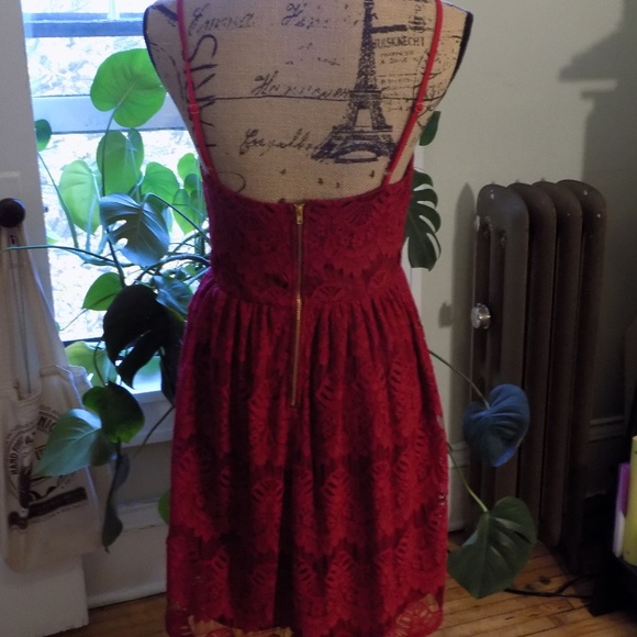 YA Los Angeles red dress - Picture 2 of 3